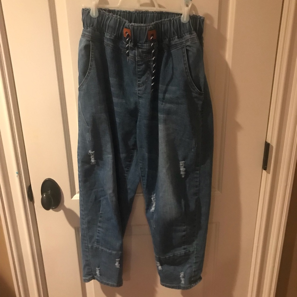 Capri denim-material pants